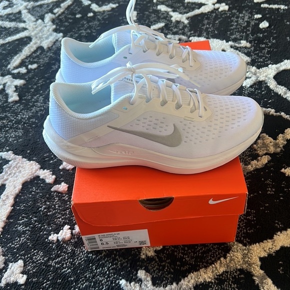 NIKE Running shoe - Picture 4 of 7